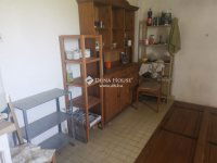 Eladó családi ház, Nyugotszenterzsébeten 5.6 M Ft, 2 szobás