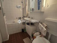 Eladó téglalakás, Pécsett 68.9 M Ft, 4 szobás