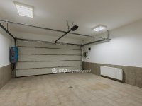Eladó családi ház, Telkin 399.9 M Ft, 6 szobás