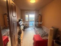 Eladó panellakás, Debrecenben 69.9 M Ft, 3 szobás