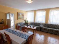 Eladó családi ház, Pécsett 169.9 M Ft, 5+2 szobás