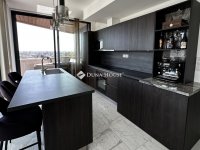 Eladó téglalakás, Szegeden 158 M Ft, 3 szobás