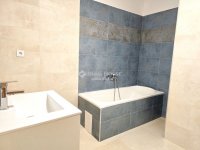 Eladó téglalakás, Pécsett 99.9 M Ft, 4 szobás