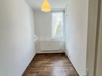 Eladó téglalakás, Várpalotán 36.9 M Ft, 3 szobás