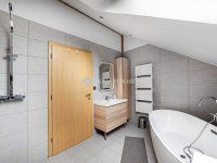 Eladó családi ház, Nagykovácsiban 185 M Ft, 3 szobás