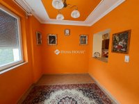 Eladó családi ház, Makón 84.5 M Ft, 7 szobás