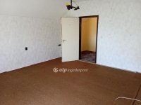 Eladó családi ház, Veszprémben 69.6 M Ft, 5 szobás