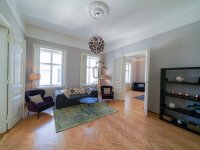 Eladó téglalakás, VI. kerületben 211.75 M Ft, 4 szobás