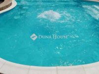 Eladó családi ház, Szegeden 409 M Ft, 6 szobás