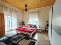 Eladó családi ház, Balatonkenesén 99 M Ft, 4 szobás