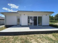 Eladó családi ház, Balatonszabadiban 84.9 M Ft, 4 szobás