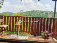 Eladó családi ház, II. kerületben 244.9 M Ft, 5 szobás