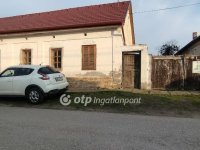 Eladó családi ház, Őcsényen 16 M Ft, 2 szobás