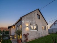 Eladó családi ház, Tökölön 101 M Ft, 2 szobás