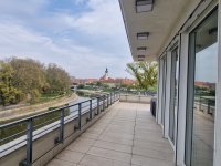 Eladó téglalakás, Győrött 410 M Ft, 3 szobás