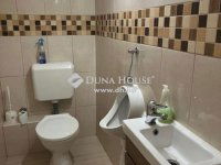 Eladó családi ház, Balatonfenyvesen 224 M Ft, 9 szobás