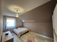 Eladó családi ház, Kecskeméten 224.9 M Ft, 7 szobás