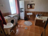 Eladó családi ház, Mikepércsen 34.9 M Ft, 2+1 szobás