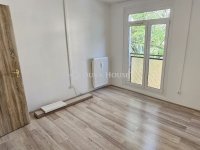 Eladó panellakás, Pécsett 49.9 M Ft, 2 szobás