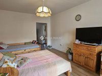 Eladó panellakás, Pécsett 44.9 M Ft, 2 szobás