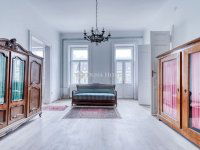 Eladó téglalakás, V. kerületben 240 M Ft, 4 szobás