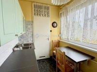 Eladó panellakás, Szegeden 58.5 M Ft, 4 szobás