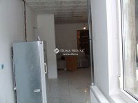 Eladó családi ház, Esztergomban 88 M Ft, 6 szobás