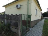 Eladó családi ház, Dombóváron 27.75 M Ft, 3 szobás
