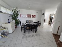Eladó családi ház, Pécsett 184.99 M Ft, 6 szobás