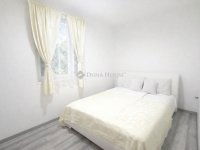 Eladó családi ház, Kecskeméten 90 M Ft, 5 szobás