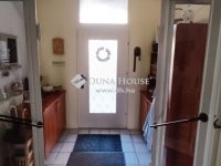 Eladó családi ház, Szentendrén 339 M Ft, 10 szobás