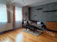 Kiadó téglalakás, albérlet