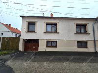 Eladó családi ház