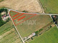 Eladó telek