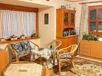 Eladó családi ház, III. kerületben 220 M Ft, 6 szobás