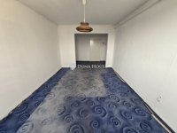 Eladó panellakás, Várpalotán 43.5 M Ft, 3 szobás