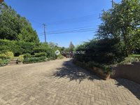 Eladó családi ház, Pécsett 149.9 M Ft, 6 szobás