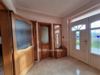 Eladó családi ház, Bakonyszentlászlón 117 M Ft, 4 szobás