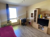 Eladó panellakás, Pécsett 42.4 M Ft, 2 szobás