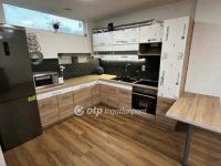 Eladó családi ház, Taksonyon 99 M Ft, 1+1 szobás