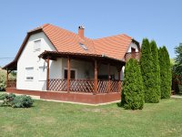 Eladó családi ház, Sarudon 95 M Ft, 8 szobás
