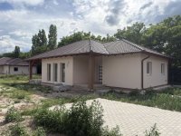 Eladó családi ház, Kiskunlacházán 86.9 M Ft, 4 szobás
