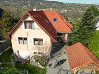Eladó családi ház, Szentendrén 164.9 M Ft, 8 szobás