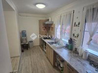 Eladó téglalakás, Baján 43 M Ft, 3 szobás