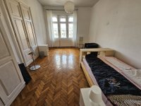 Eladó téglalakás, VIII. kerületben, Harminckettesek terén