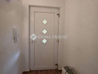 Eladó téglalakás, Pécsett 44.99 M Ft, 4 szobás