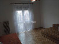 Eladó téglalakás, Pécsett 56 M Ft, 3 szobás