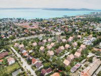 Eladó téglalakás, Balatonfüreden 160 M Ft, 4 szobás