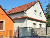 Eladó családi ház, Hosszúhetényen 93.9 M Ft, 8 szobás