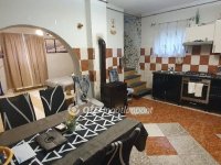 Eladó családi ház, Veszprémben 61.9 M Ft, 2+2 szobás